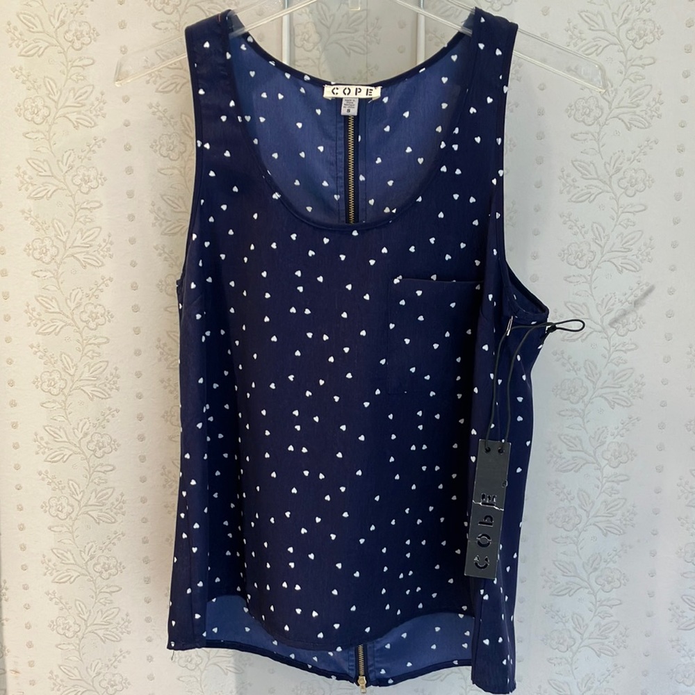 Cope Small sleeveless top white and blue with small harts